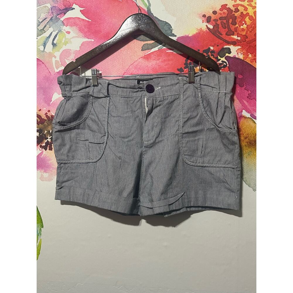 Allen B. by Allen Schwartz pinstriped Paper Bag Shorts - Linen Like Feel - SZ 16